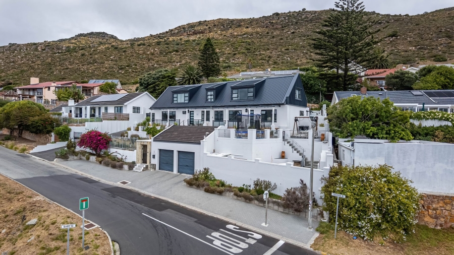 7 Bedroom Property for Sale in Fish Hoek Western Cape